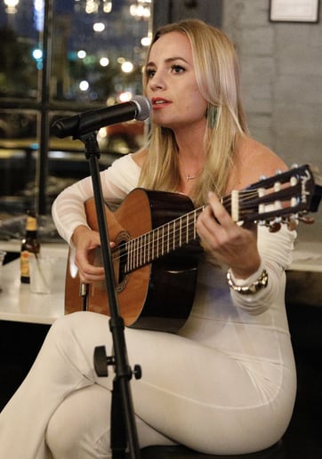 Gallery photo 2 of Ivory Hecker - Singer/Guitarist