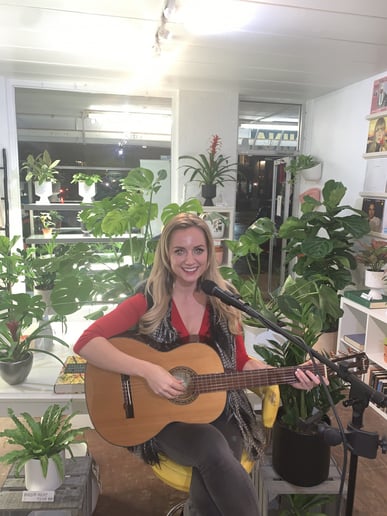 Gallery photo 8 of Ivory Hecker - Singer/Guitarist