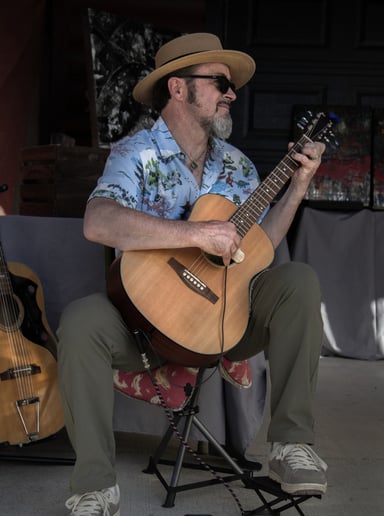Gallery photo 5 of Acoustic Instrumental Fingerstyle