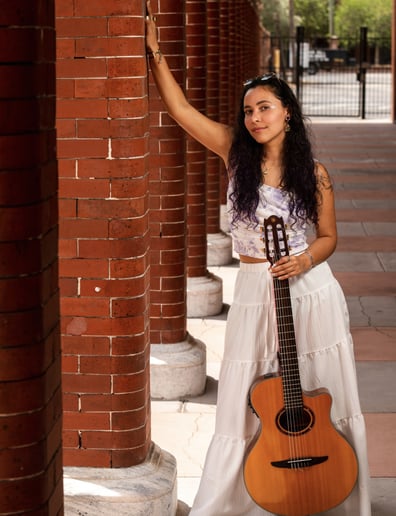 Gallery photo 1 of Alejandra Koss - Acoustic Latin Music Vibes