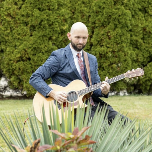 Gallery photo 4 of Stephen Farrior - Acoustic Musician & Event DJ (Louisville Acoustic Jukebox)