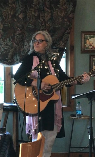 Gallery photo 5 of Acoustic Oldies