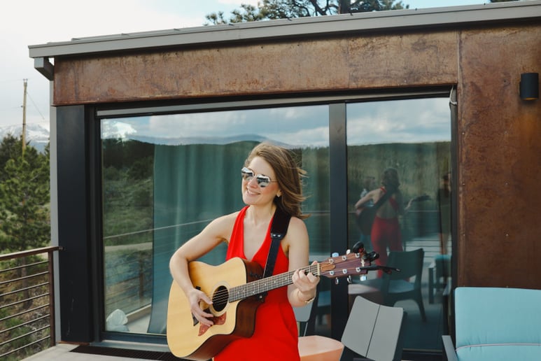 Gallery photo 2 of Acoustic Serenades