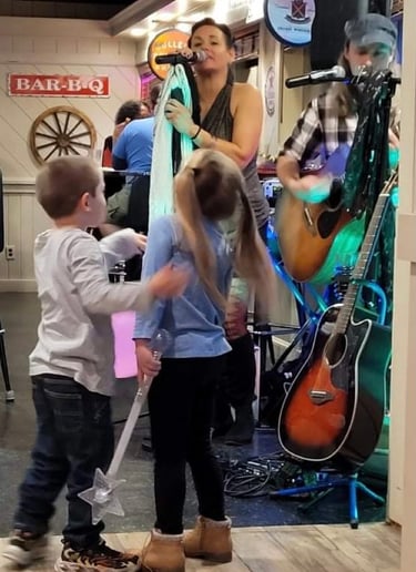 Gallery photo 3 of Acoustically Speaking