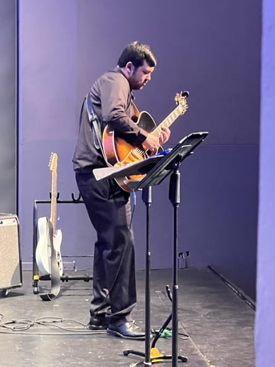 Gallery photo 5 of Adam Stolinski - Guitarist