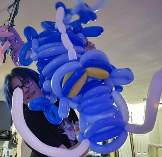 Gallery photo 5 of Adian the Balloon Girl