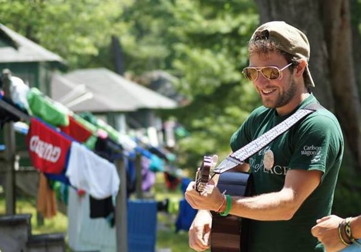 Gallery photo 3 of Adriel, Singersongwriter