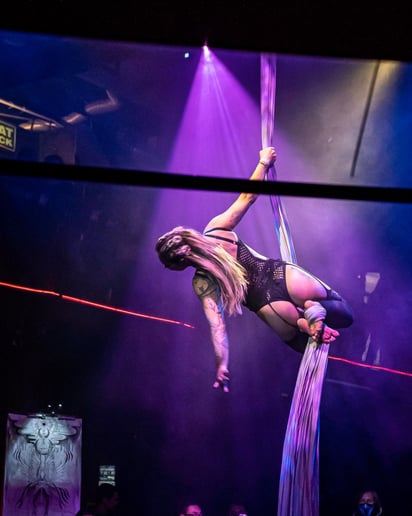 Gallery photo 4 of Aerial Acrobatic