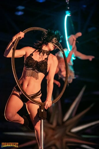 Gallery photo 16 of Aerialist - Jane Air