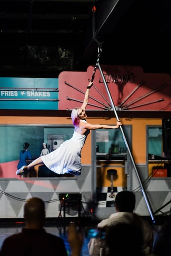 Gallery photo 7 of Aerialist - Jane Air