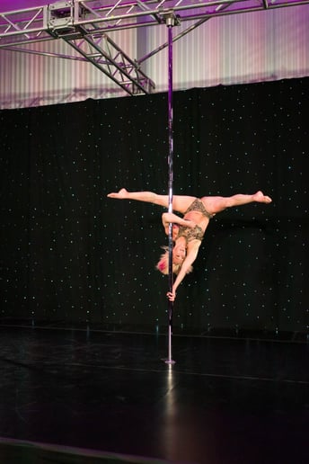 Gallery photo 22 of Aerialist - Jane Air