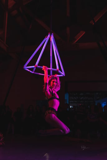 Gallery photo 13 of Aerialist - Jane Air