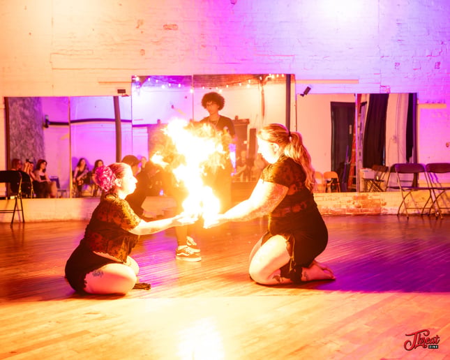 Gallery photo 7 of Medusa Venom - Aerial Arts & Exotic Dancer