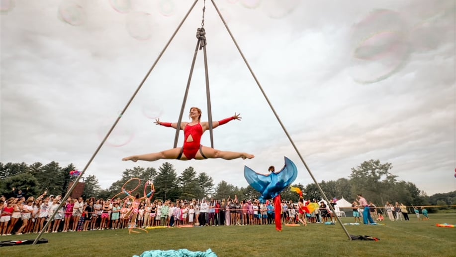 Gallery photo 1 of Aerial Dancers