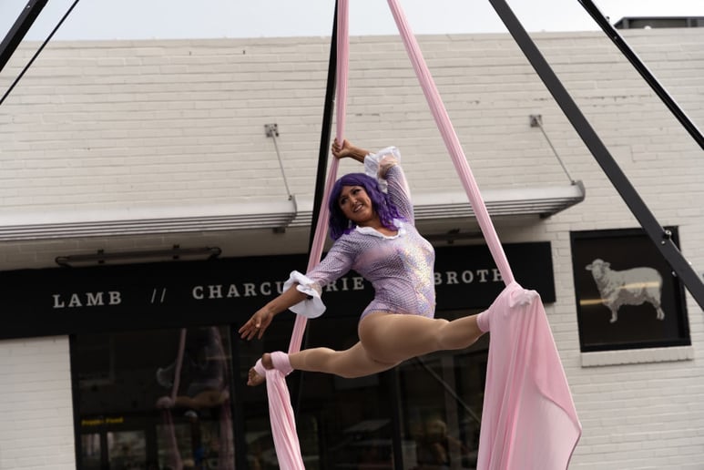 Gallery photo 2 of Sun Woman Cirque Art and Specialty Entertainment