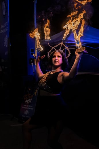 Gallery photo 4 of Sun Woman Cirque Art and Specialty Entertainment