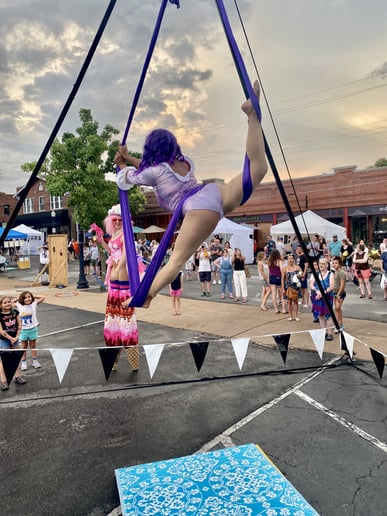 Gallery photo 6 of Sun Woman Cirque Art and Specialty Entertainment