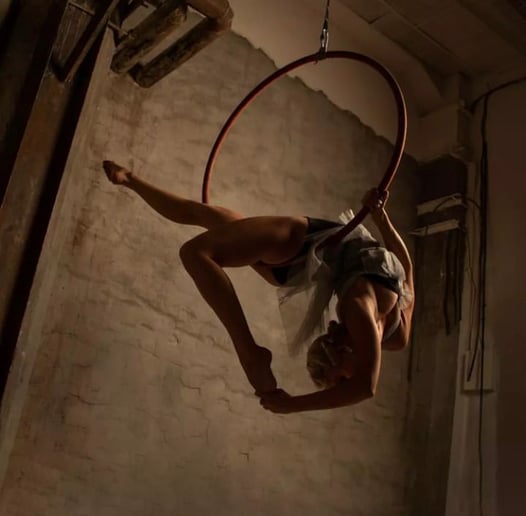 Gallery photo 3 of Aerial lyra , lollipop lyra