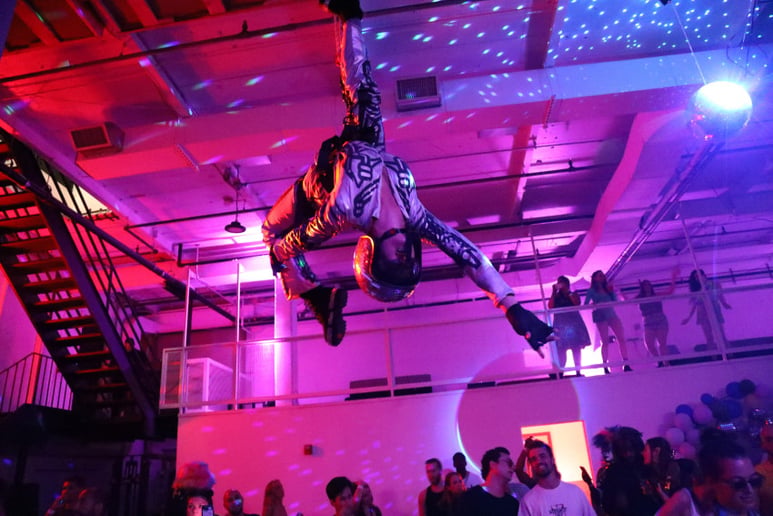 Gallery photo 5 of Aerial lyra , lollipop lyra