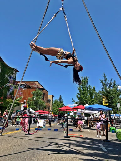 Gallery photo 12 of Magician, Stacking Chair Acrobat, Aerialist