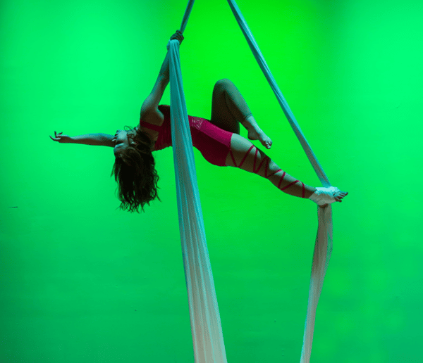 Gallery photo 1 of Aerial Performer