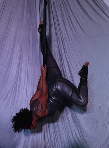Gallery photo 1 of Aerial Queen