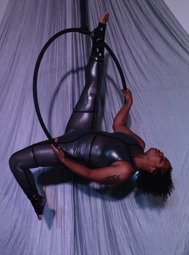 Gallery photo 4 of Aerial Queen