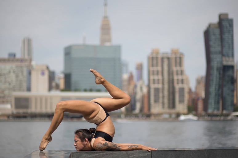 Gallery photo 7 of Alyssa Gerharter - Aerialist
