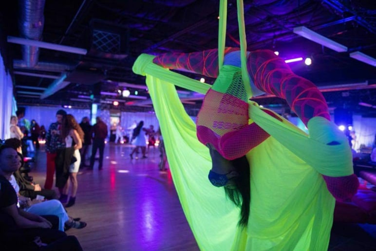 Gallery photo 1 of Chelsea - Aerialist