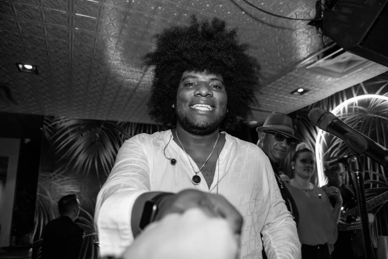 Gallery photo 5 of Afro23