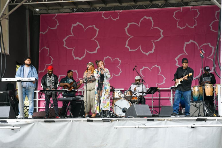 Gallery photo 4 of Afrobam