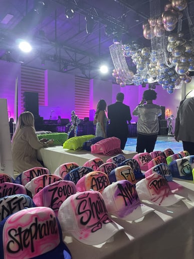 Gallery photo 1 of Airbrush Party Favors