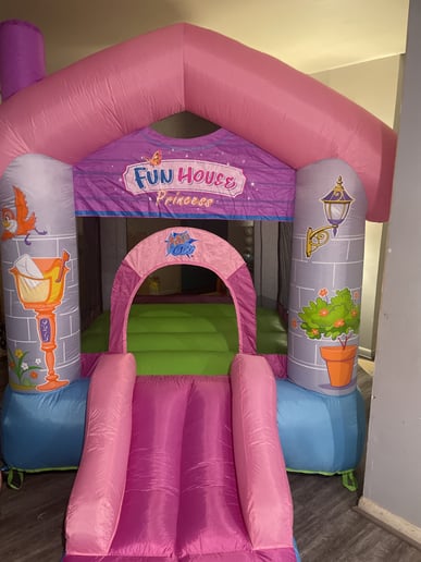 Gallery photo 2 of Airheads inflatables