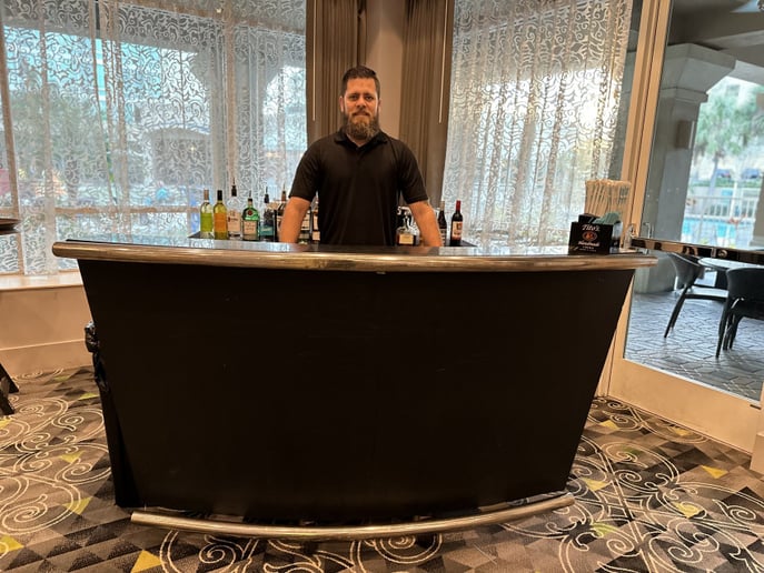 Gallery photo 1 of AKYNG mobile bar