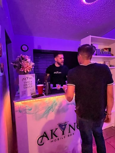 Gallery photo 6 of AKYNG mobile bar