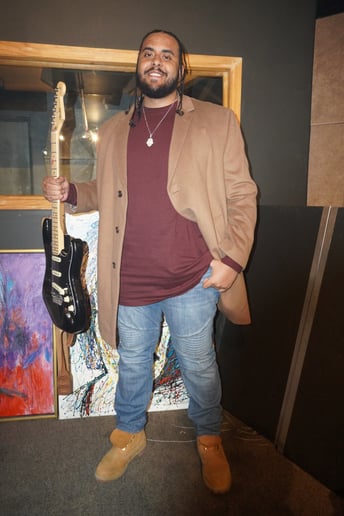 Gallery photo 9 of AL99 (AL nine-nine)