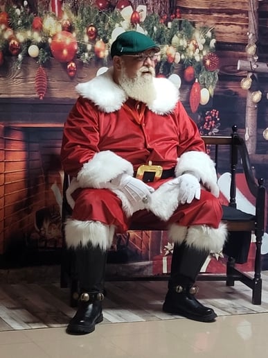 Gallery photo 3 of Alamo Santa Claus (Santa Jason)