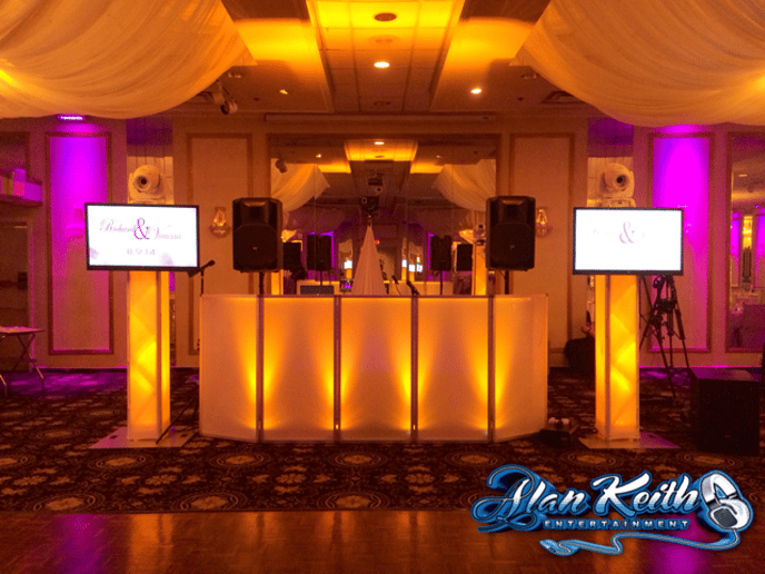 Gallery photo 55 of Alan Keith Entertainment & Photo Booths