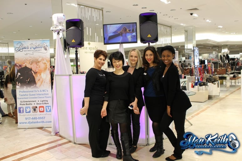 Gallery photo 92 of Alan Keith Entertainment & Photo Booths