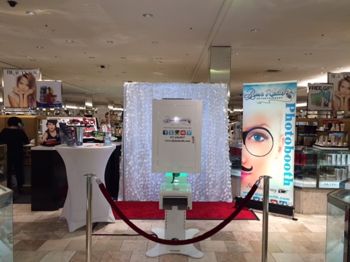 Gallery photo 54 of Alan Keith Entertainment & Photo Booths