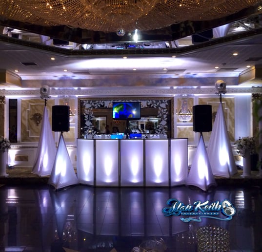 Gallery photo 43 of Alan Keith Entertainment & Photo Booths