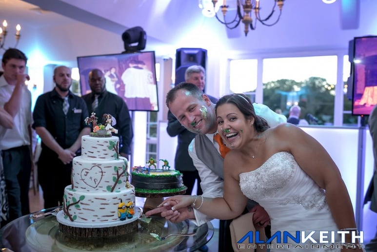 Gallery photo 31 of Alan Keith Entertainment & Photo Booths