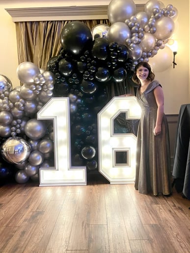 Gallery photo 12 of Alan Keith Entertainment & Photo Booths