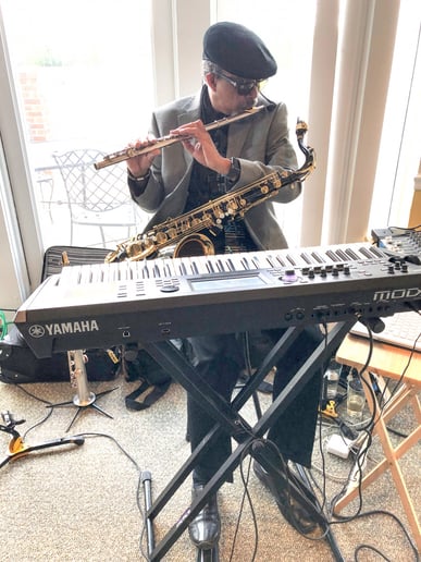Gallery photo 8 of Alan's Mellow Saxman's One-Man-Band