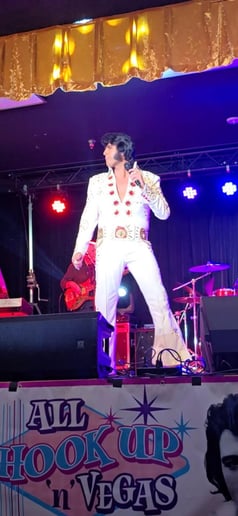 Gallery photo 8 of Alberti Elvis Tribute