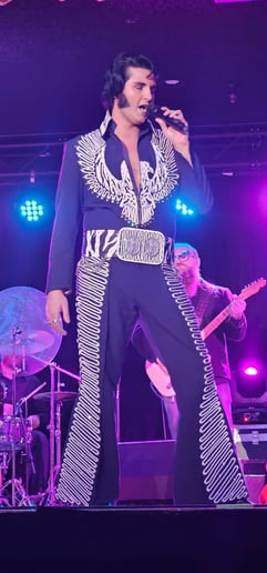 Gallery photo 9 of Alberti Elvis Tribute