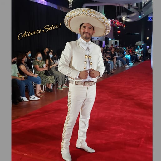 Gallery photo 6 of El Charro de Las Vegas Alberto Soler!