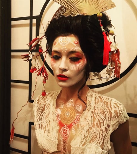 Gallery photo 4 of Bedazzled Face Painting & Body Art