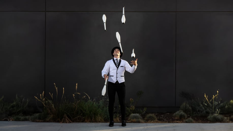 Gallery photo 12 of Alex Bistrevsky - Variety Circus & Vaudeville