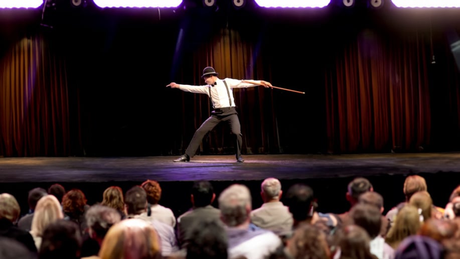 Gallery photo 15 of Alex Bistrevsky - Variety Circus & Vaudeville